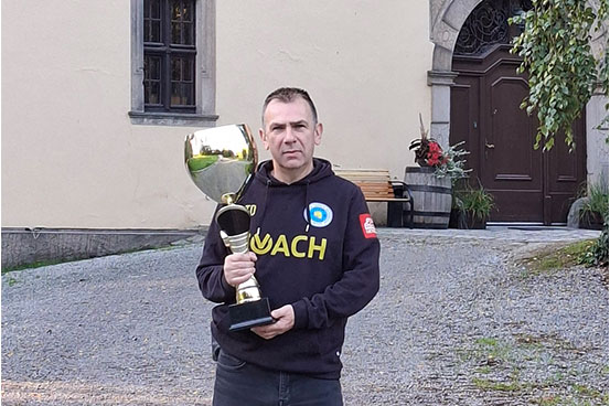 Öffnet die Seite 'Auszeichnung "Bester Trainer"'